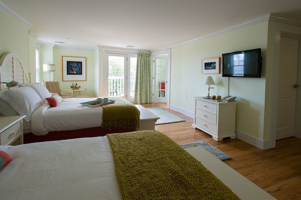 Mansion House Inn Vineyard Haven Exterior photo